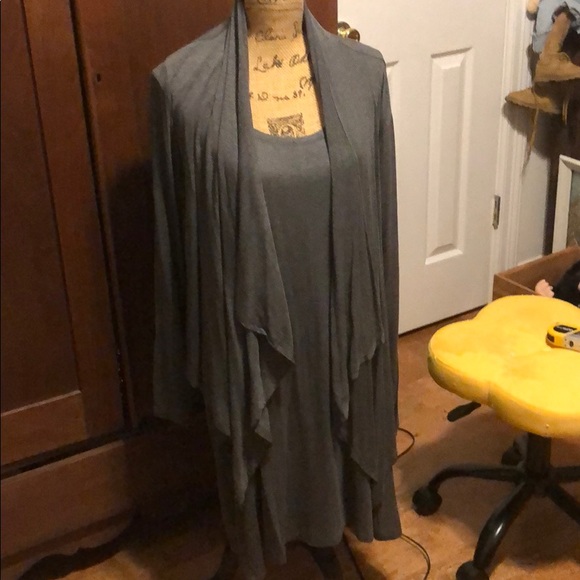 alatzarina Dresses & Skirts - NWT grey dress with jacket - size 2x